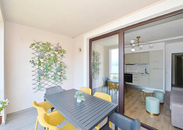 Pearl Shell Apartments