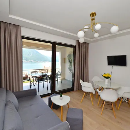 Pearl Shell Apartments Kotor Extérieur photo