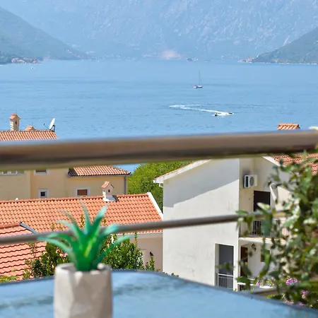 Pearl Shell Apartments Kotor Extérieur photo