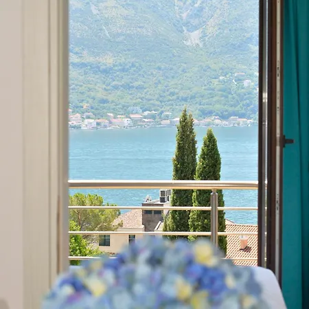 Pearl Shell Apartments Kotor Extérieur photo