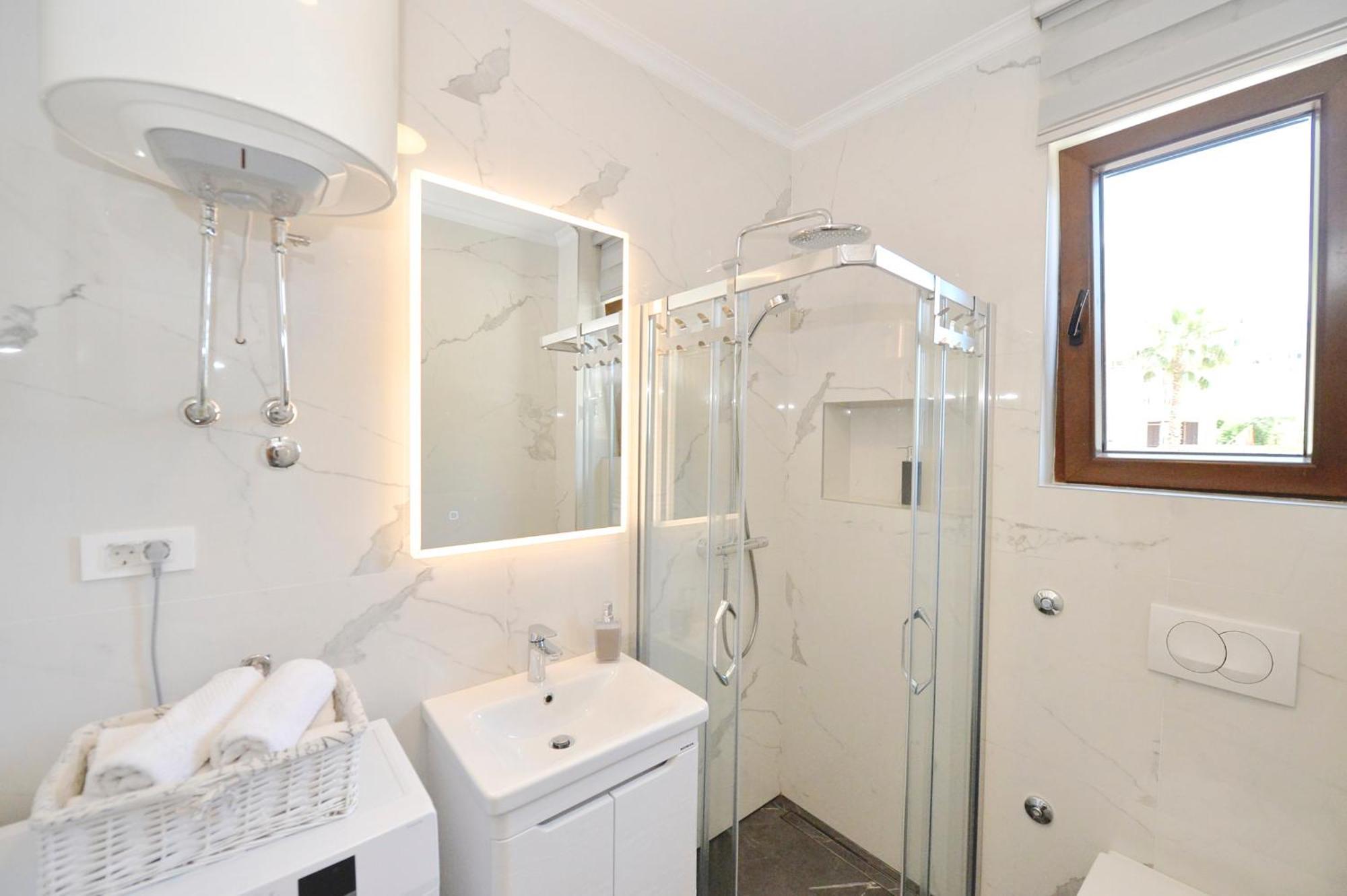 Pearl Shell Apartment
