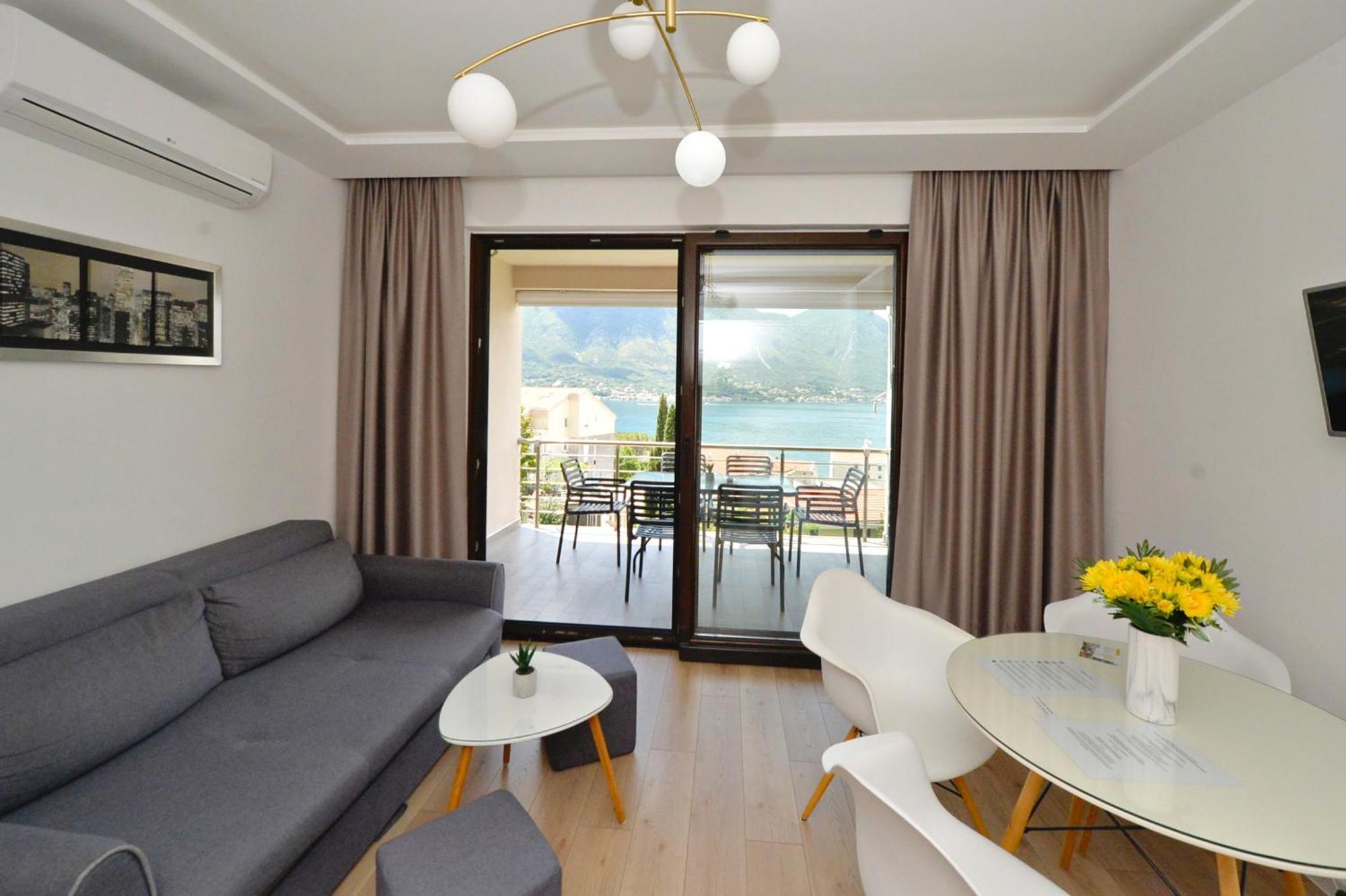 Pearl Shell Apartment Kotor