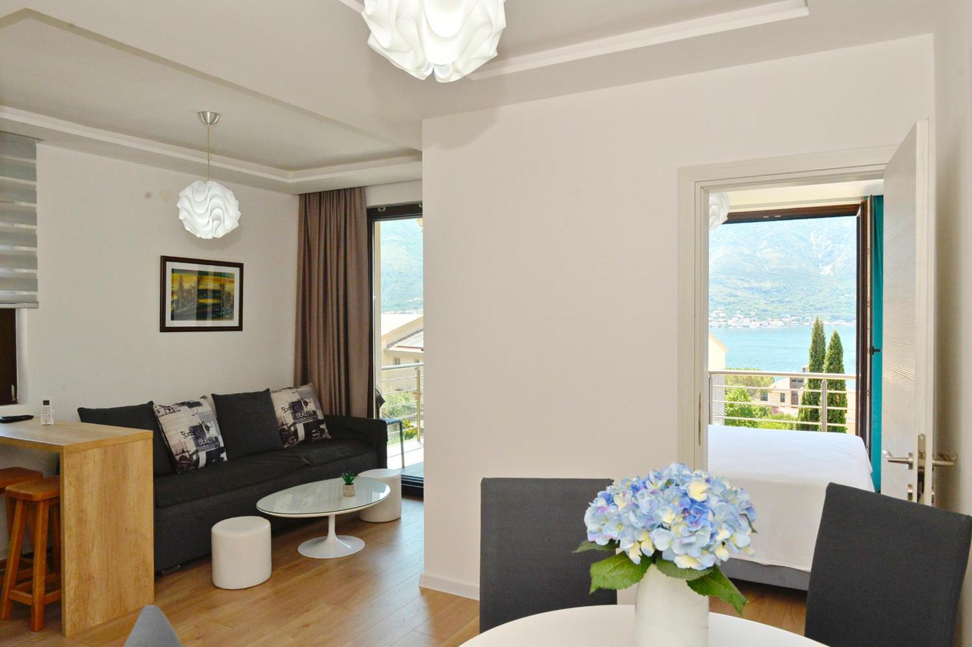 Pearl Shell Apartment Kotor
